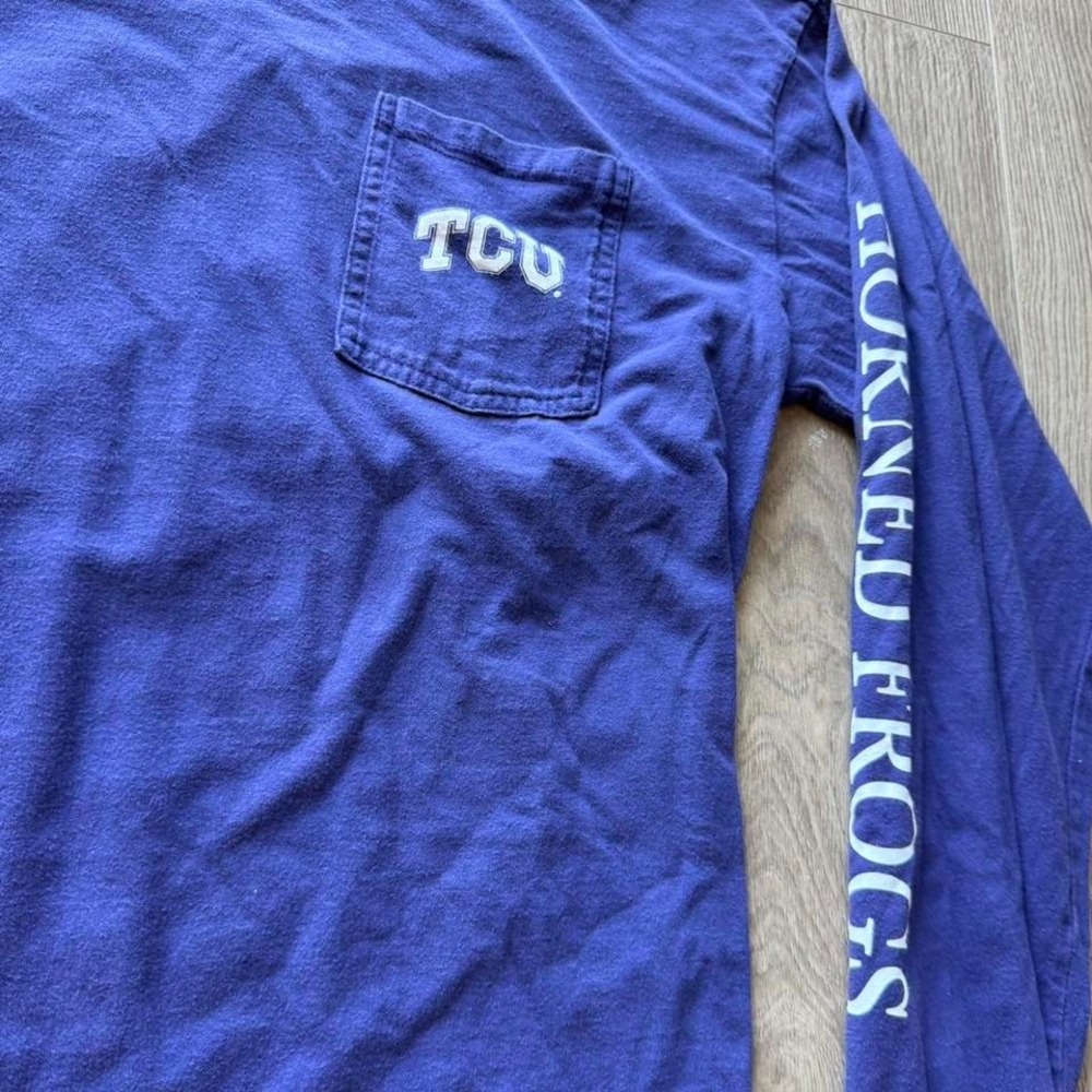 TCU Horned Frogs Purple Long Sleeve Graphic Shirt‎ Medium - Picture 3 of 4